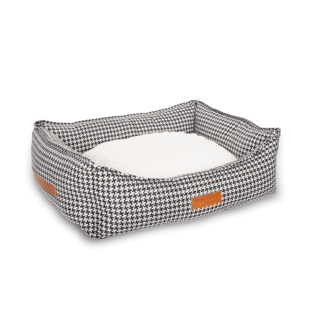 Ralph & Co Kensington luxury houndstooth bolster dog bed, plush nest bed with padded sides and cozy interior for small dogs.